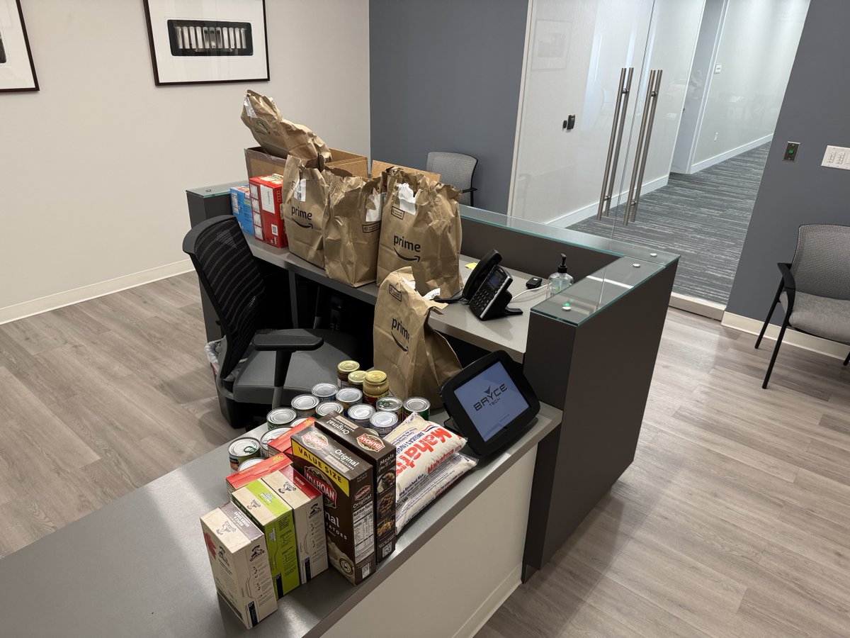 _BryceTech's tweet image. 187 lbs of non-perishable food collected at BryceTech HQ  were delivered (along with a cash donation) to the ALIVE Food Bank. 

@ALIVE4AlexVA continues to support families across the DC Metro area, and we appreciate the work they do for the community.

Thank you to Ian Dickinson,…