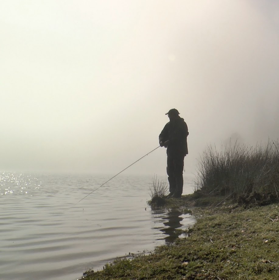 Mist on the water, a robin saying hello.
Even in the cold, there’s warmth in just being out.
#WinterFishing #BeingThere #FlyFishing