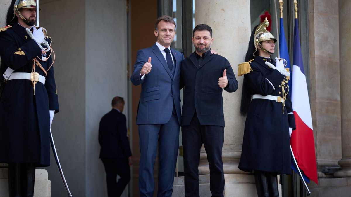 ZelenskyyUa's tweet image. Air defense missiles, a new agreement to strengthen our combat aviation, at least €515 million in support, and guaranteed gas supplies from Greece – these are the key outcomes of this week’s visits to Greece, France, and Spain.

Greece is becoming an important energy hub for…