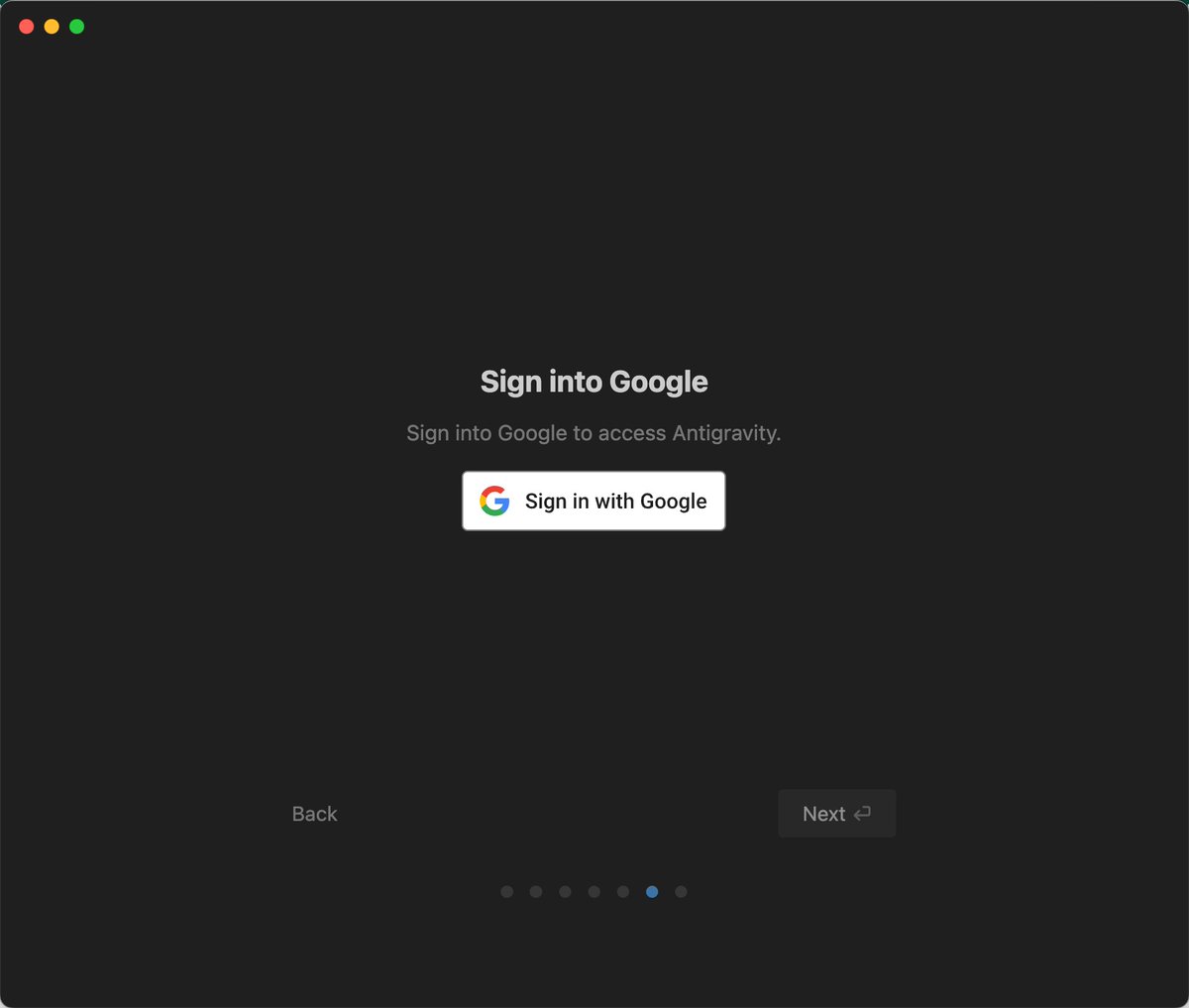Google Antigravity 初體驗（其實根本沒進去...）

下載好安裝包，打開第一個反應「有點亂」，這張「background.png」沒處理好，讓安裝過程顯得有些不夠專業。

本來都想好了說詞：雖然MacOS 安裝包稍顯業務，