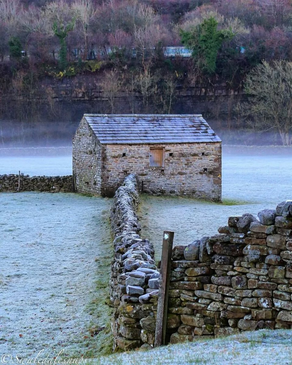 If you're visiting North Yorkshire today, The Big Coat is recommended 👌