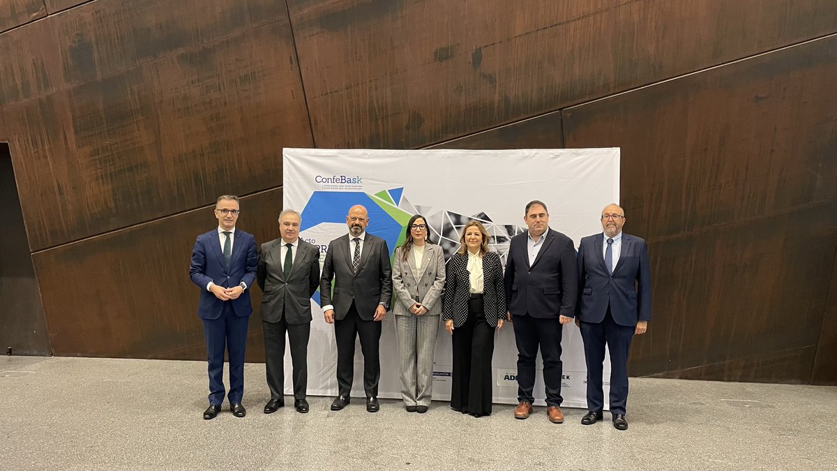 🔔 <a href="/Confebask/">Confebask</a> LH&amp;Enpresa ekitaldiaren 32. edizioa hasi da Euskalduna Jauregian. Enpresen, LHko ikastetxeen eta gazteen arteko lankidetzari balioa emateko topaketa