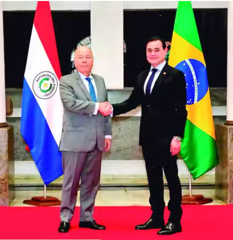 pepecosta's tweet image. ¿Secretistas? ¿cipayos? ¿Puede @mreparaguay
sólo decir &quot;es un documento confidencial&quot; y negarse a difundir el informe de #Brasil @ItamaratyGovBr sobre el espionaje hecho contra #Paraguay?  No.. no lo puede hacer... Va hilo sobre algo poco evidenciado por los medios 🧵