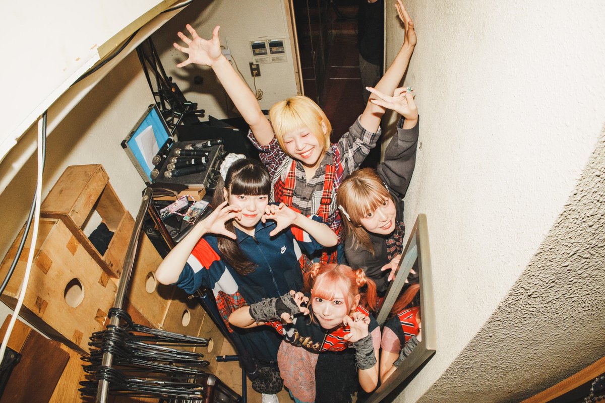 gremon_info's tweet image. 🐒🌈🐒全員配信のお知らせ🐒🌈🐒

【 ⏰ 本日 11/19(水) 20:00〜 】

このあと1時間後より！

GREAT MONKEYSメンバー全員でツイキャス配信を行います📢
配信内では “ 重大発表 ” あり🐵🌈

🔗twitcasting.tv/gremon_info

全員集合！🍌=3333