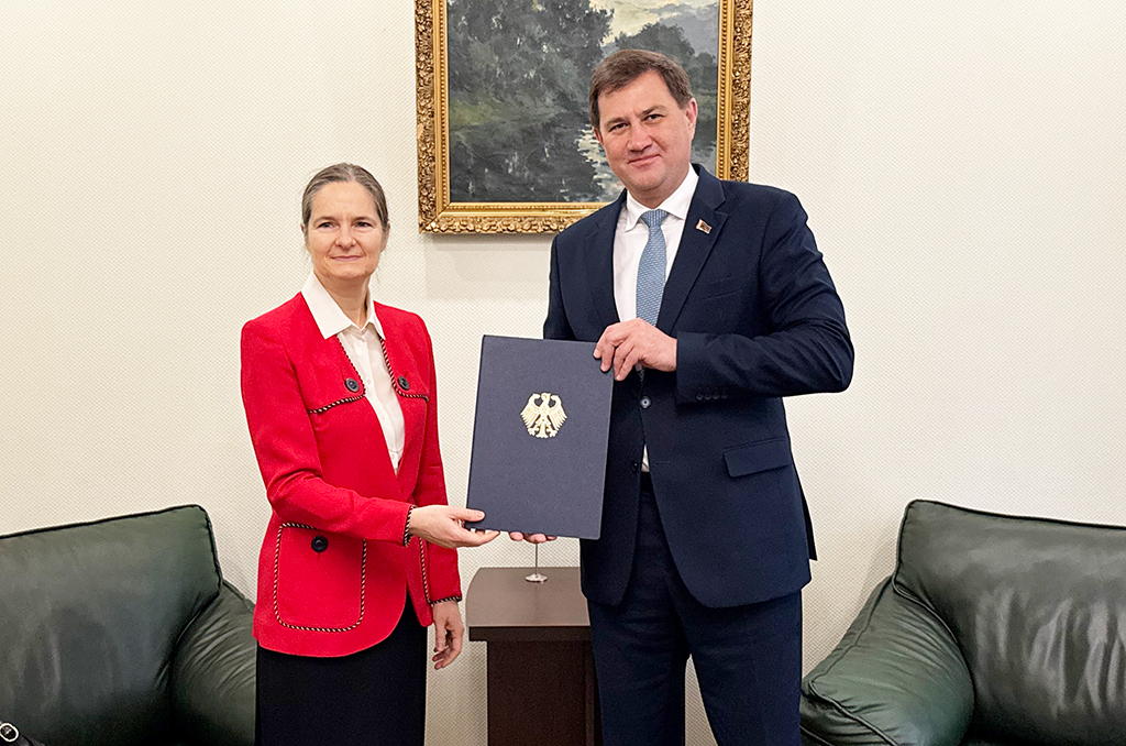 Belarus in Berlin tweet media