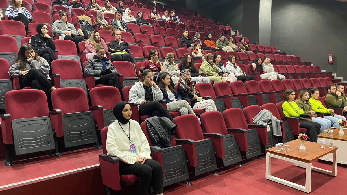 BursaKYGM's tweet photo. 📍Karacabey Yurdu
📍Uludağ Yurdu

Yurtlarımızda öğrencilerimize, ANDA Arama Kurtarma Ekibi tarafından verilen "Temel Afet Bilinci Eğitimi" ile afetlere karşı hazırlıklı olma ve afet anında yapılması gerekenler anlatıldı.

#GSBYurtları https://t.co/Z0yZXulVKR