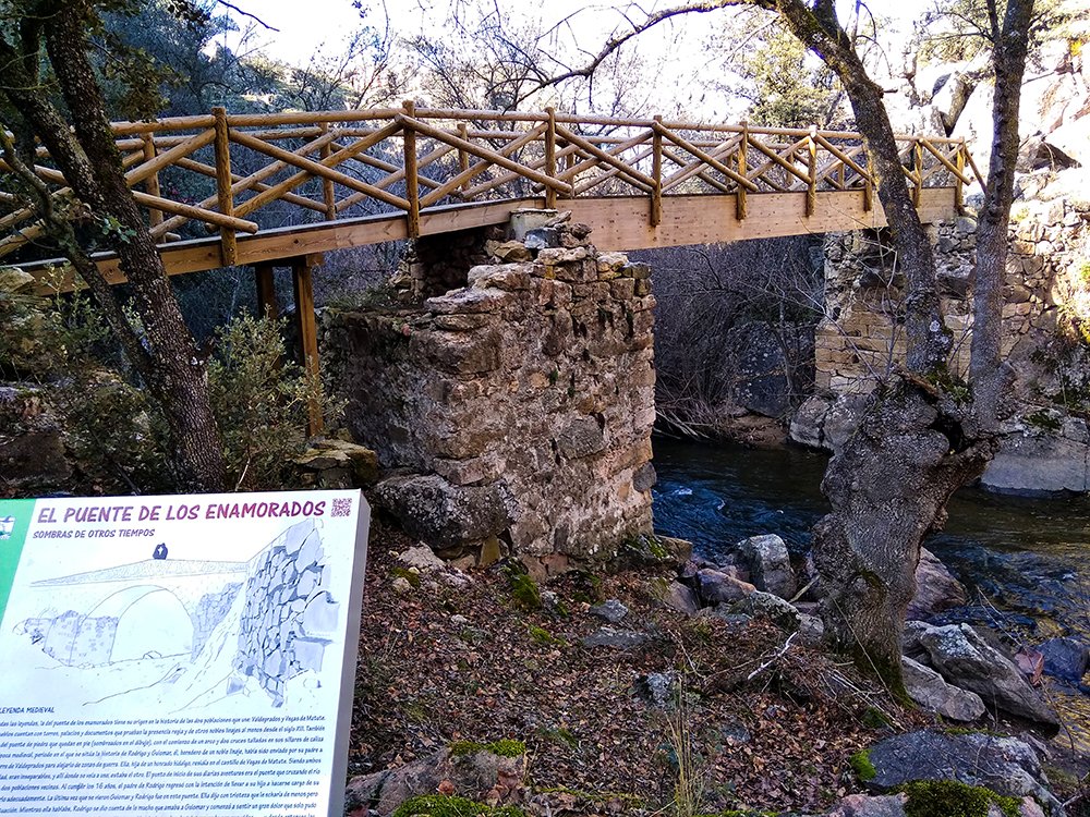 ¿Sabías que #Valdeprados (Segovia) tiene una torre-fortaleza que fue clave para controlar el territorio? ¿Y conoces la impresionante Risca, a pocos pasos del pueblo? 
Más en: segoviaunbuenplan.com/pueblos-con-en…

#Segovia  #Turismo #TurismoRural