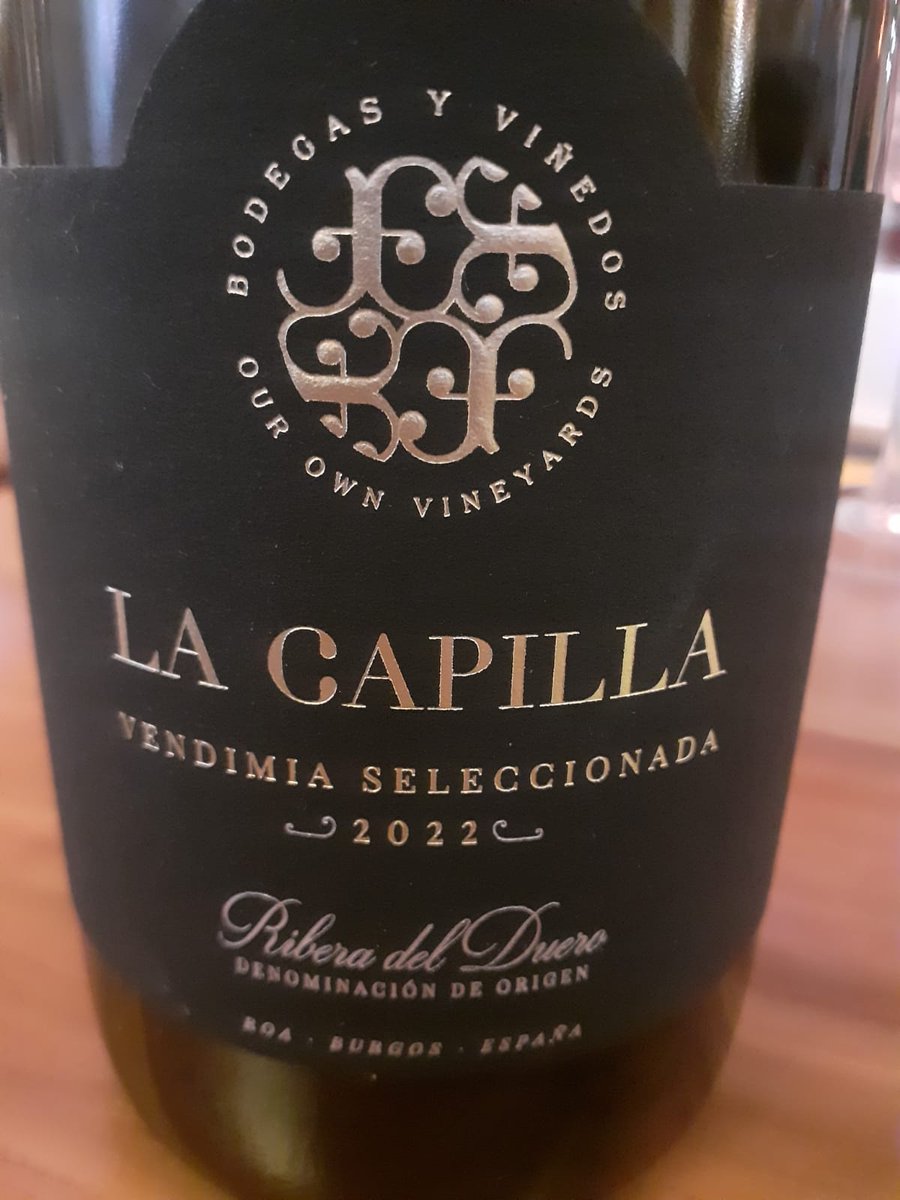 VinumMedia's tweet image. La paciencia es una virtud cardinal, lo mismo ocurre con la honestidad.
Feliz miércoles. #SALUD #SANTE #CHEERS #vins #vino #wine #vinum #invinoveritas #wineday #humpdaywine #humpday #felizmiércoles #winelover #vinummedia #x #tumblr #longaevitae #vinumqr #lacapilla