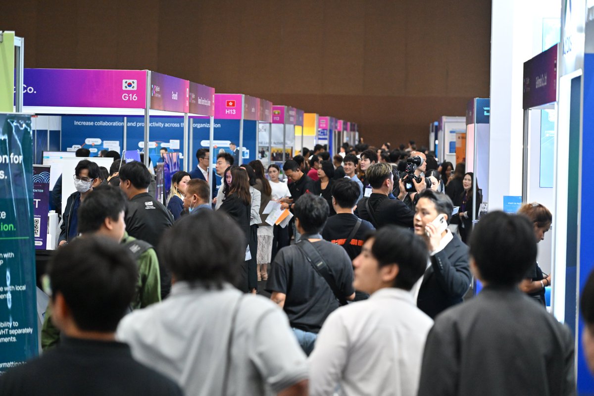 digitechaseanth's tweet image. วันแรกของเราคึกคักตั้งแต่เช้ายันบ่าย!
เหล่าผู้ร่วมงานมาร่วมอัปเดตเทรนด์ดิจิทัลแห่งอนาคตไปด้วยกัน
ที่งาน #DigiTechASEANThailand #AIConnect2025 

ยังมีวันที่ 20 และ 21 พย 68
รอให้คุณได้สร้างคอนเนกชันในแวดวงธุรกิจ
พร้อมพบเทคโนโลยีและโซลูชันใหม่ ๆ 
ที่พร้อมยกระดับองค์กรของคุณ 🚀✨
