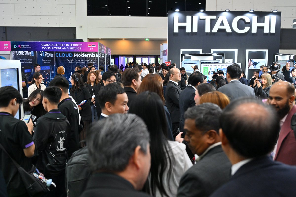 digitechaseanth's tweet image. วันแรกของเราคึกคักตั้งแต่เช้ายันบ่าย!
เหล่าผู้ร่วมงานมาร่วมอัปเดตเทรนด์ดิจิทัลแห่งอนาคตไปด้วยกัน
ที่งาน #DigiTechASEANThailand #AIConnect2025 

ยังมีวันที่ 20 และ 21 พย 68
รอให้คุณได้สร้างคอนเนกชันในแวดวงธุรกิจ
พร้อมพบเทคโนโลยีและโซลูชันใหม่ ๆ 
ที่พร้อมยกระดับองค์กรของคุณ 🚀✨