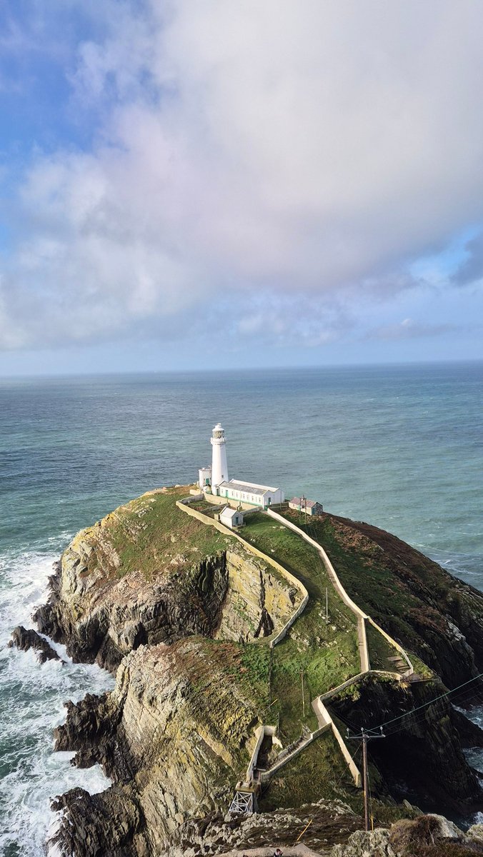 Petersfield Bookshop tweet media