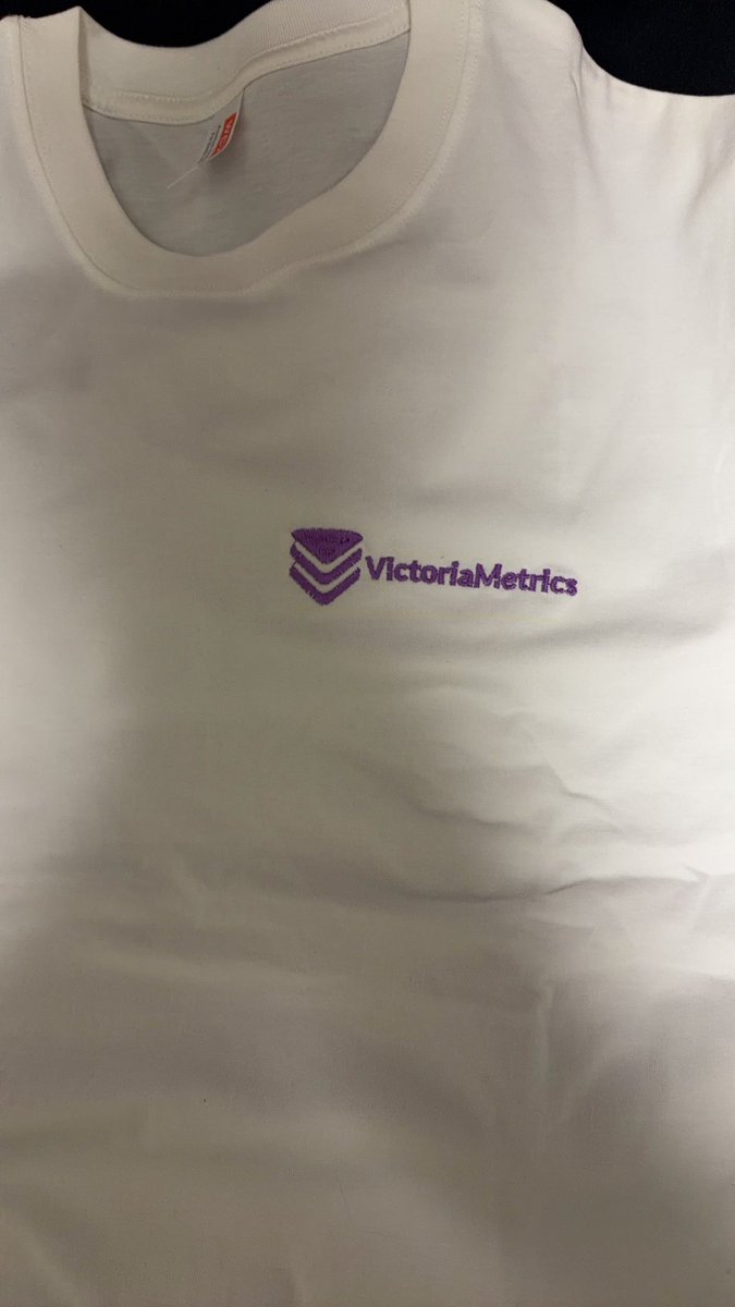 JayiceZz's tweet image. Fixing issues in VictoriaMetrics &amp;amp; VictoriaTraces = New T-Shirts and hoodies from @ReadTheDuck 😄