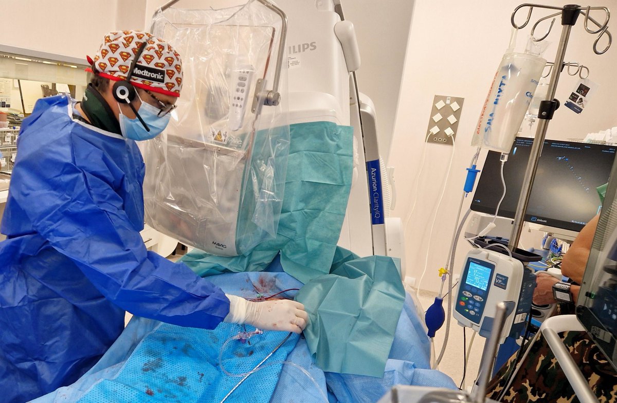 🆕13 médicos de 8 🏥 se han forman en el uso de dispositivos de asistencia ventricular percutánea en un curso de <a href="/clinicogranada/">Hospital Universitario Clínico San Cecilio</a> organizado por primera vez en #Andalucía

Gran labor formativa de nuestros profesionales de #Cardiología y #UCI

+ Info: husc.es/noticias/el-cl…