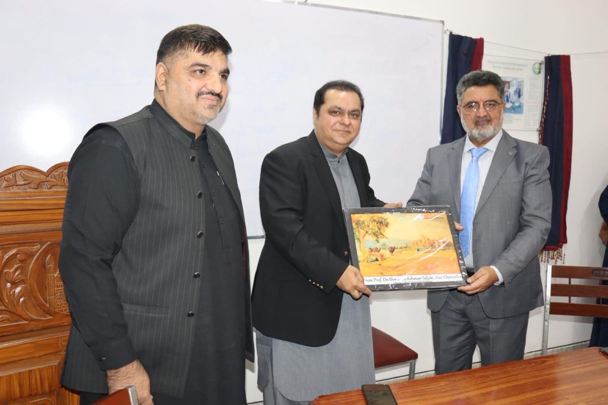 PIPS_GOV's tweet image. Inauguration of PIPS Corner at Islamia College University Peshawar (ICUP), November 18th, 2025
The Islamia College University Peshawar has established a dedicated PIPS Corner at the Begum Kalsoom Saifullah Khan Memorial Library, Department of Political Science, ICUP.