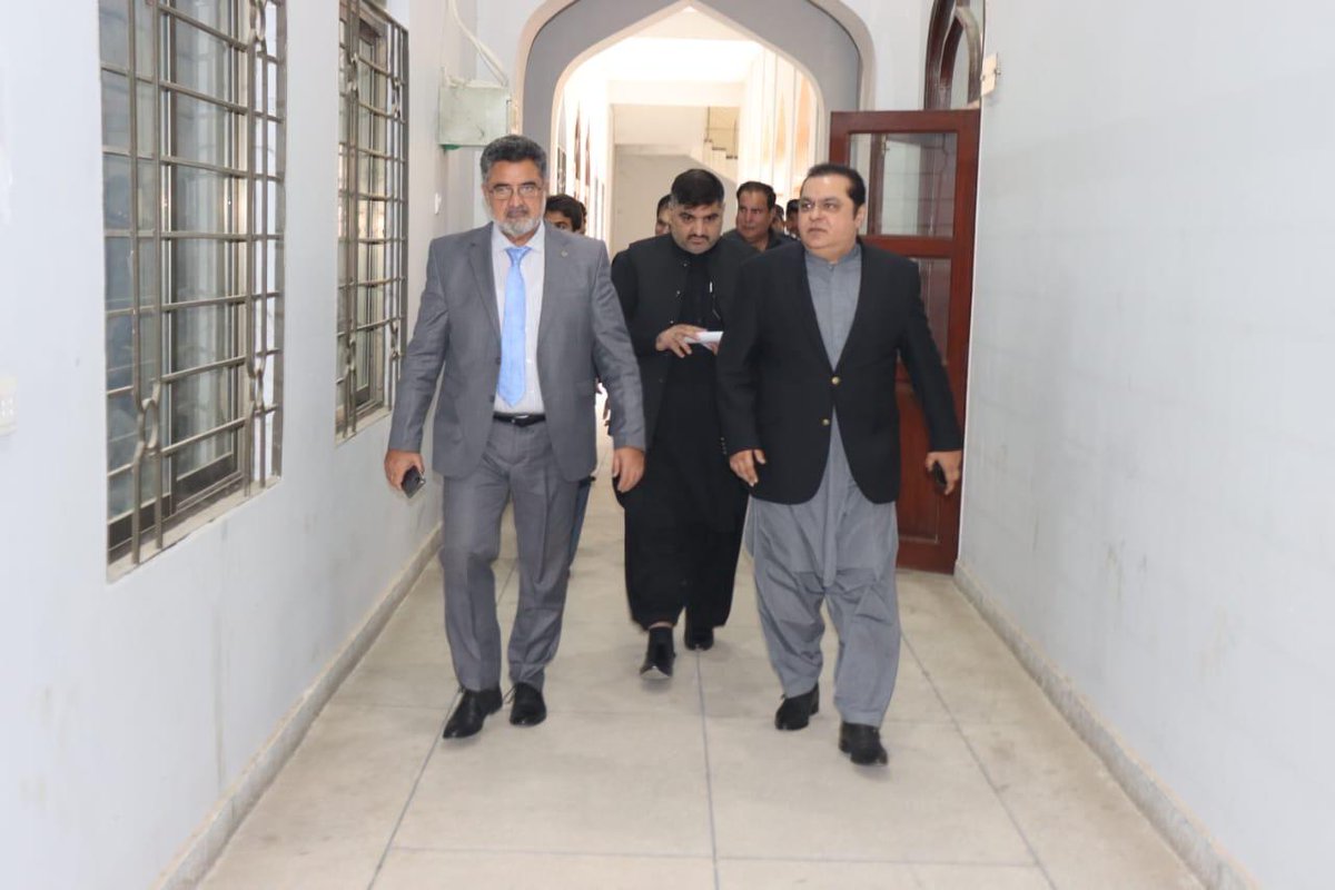 PIPS_GOV's tweet image. Inauguration of PIPS Corner at Islamia College University Peshawar (ICUP), November 18th, 2025
The Islamia College University Peshawar has established a dedicated PIPS Corner at the Begum Kalsoom Saifullah Khan Memorial Library, Department of Political Science, ICUP.