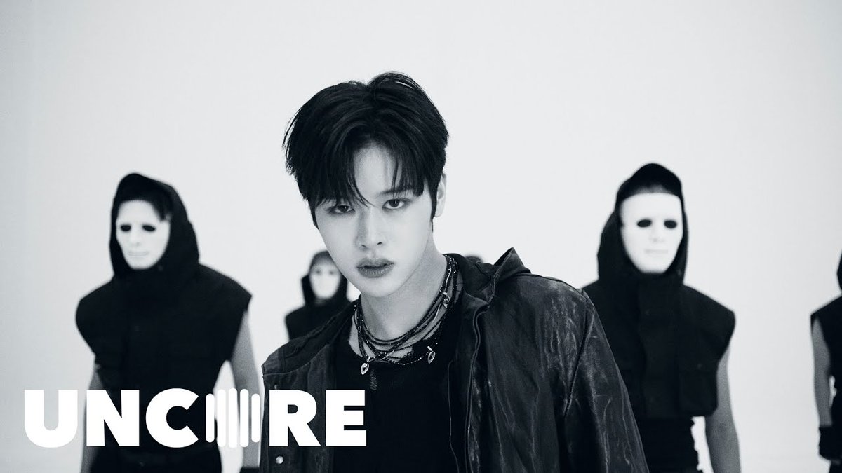 モノクロの世界にジンシャンが現れた瞬間“おしまい”に 画面支配力が強