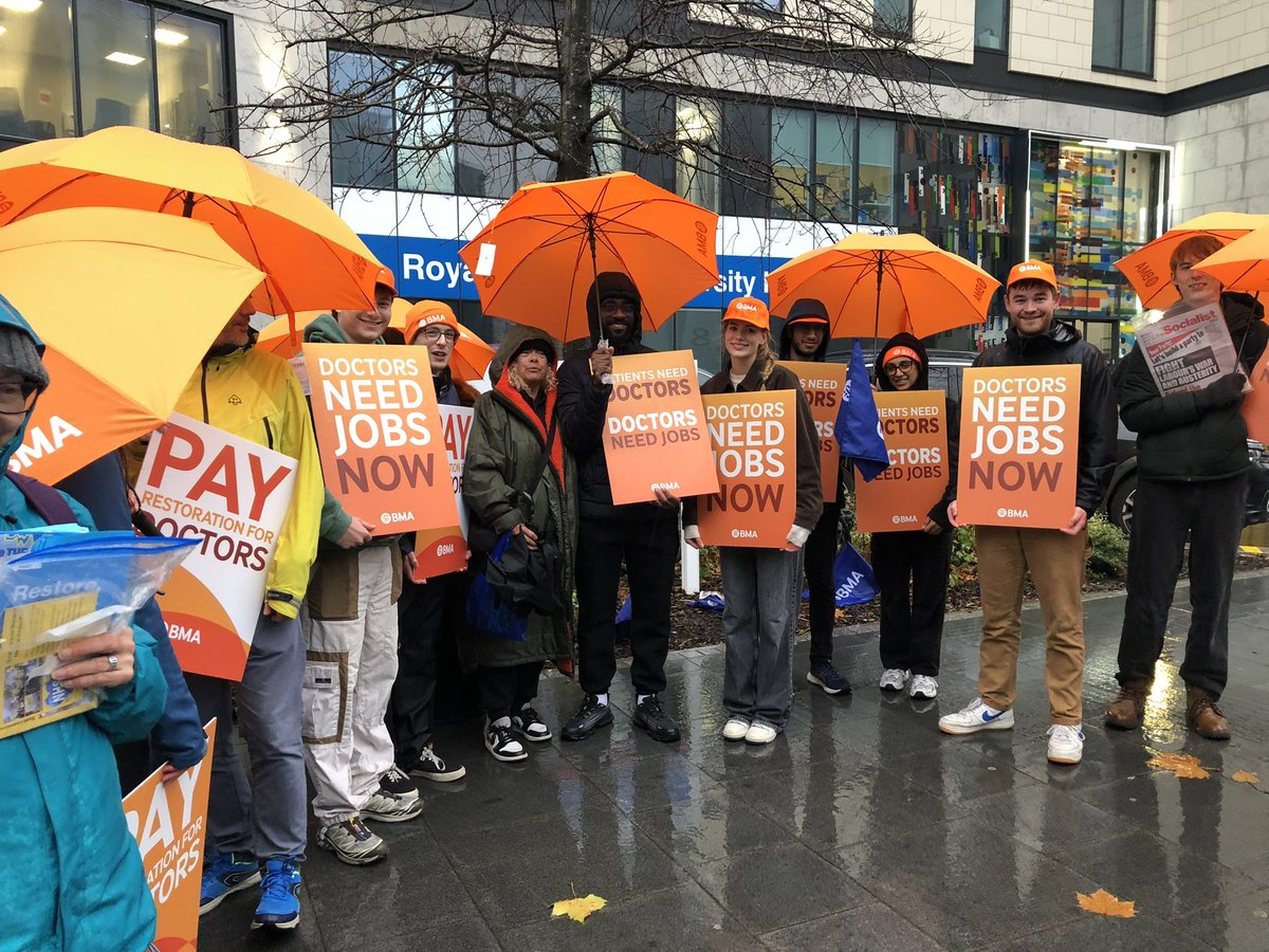 “Without pay that reflects the realities of the job, the NHS will continue to bleed talent and lose experience it cannot replace.”

Great piece in <a href="/tribunemagazine/">Tribune</a> which emphasises exactly why I was honoured to join the <a href="/TheBMA/">The BMA</a> picket line at the Royal last week ✊🏽