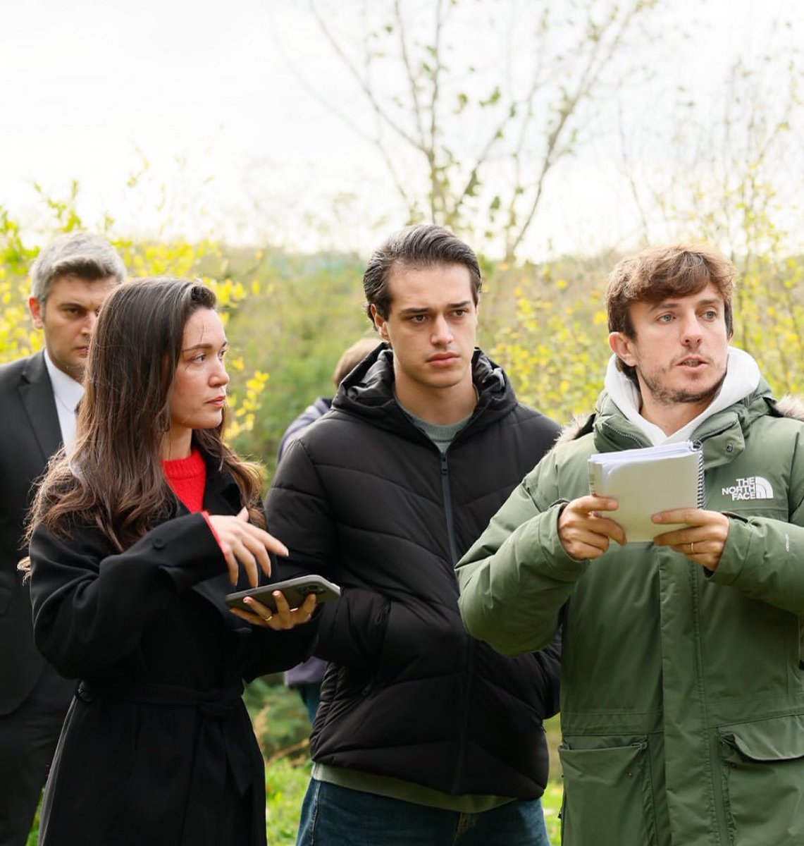 amorehazal_'s tweet image. Bugün günlerden Hazal Subaşı 📸♥️
#HazalSubaşı #Azize #Sahipsizler