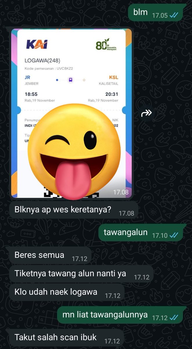 indzz's tweet image. pulang sendirian = keretaan