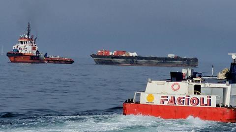 HeavyLiftPFI's tweet image. Having completed a multi-year assignment supporting construction of Denmark’s Storstrøm Bridge, Fagioli’s heavy-duty barge AF-1 has been relocated to the Mediterranean.

bit.ly/49YHBy6
 
#heavylift #projectcargo #projectlogistics #projectforwarding #logistics