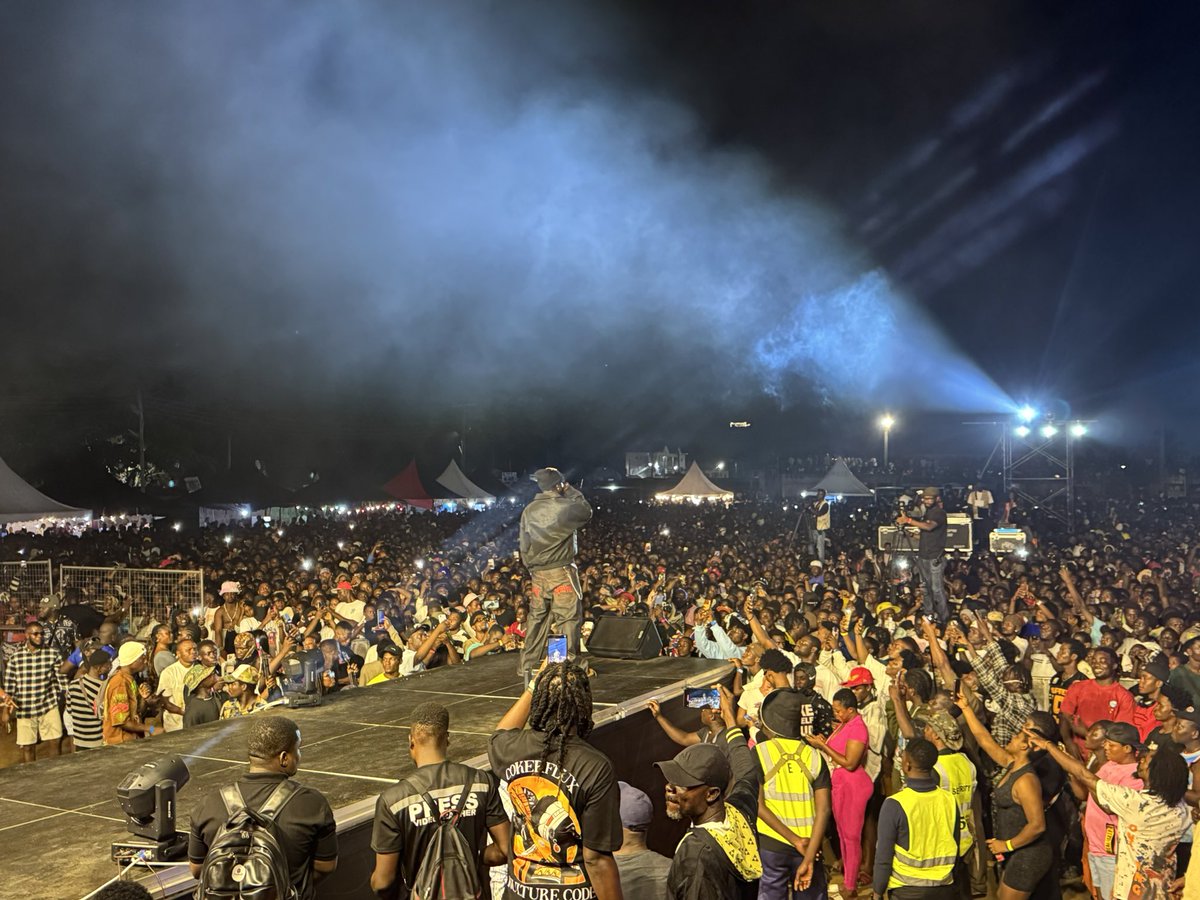 KeenyIce's tweet photo. LOUD IN AFLAO has etched its name into the history books!!! One of the heavily attended outdoor events in Ghana 🇬🇭 this year!!!! No cap! 

#LoudInAflao #LIA2025 #Cloud9Gangs https://t.co/6CoKo3xMWX
