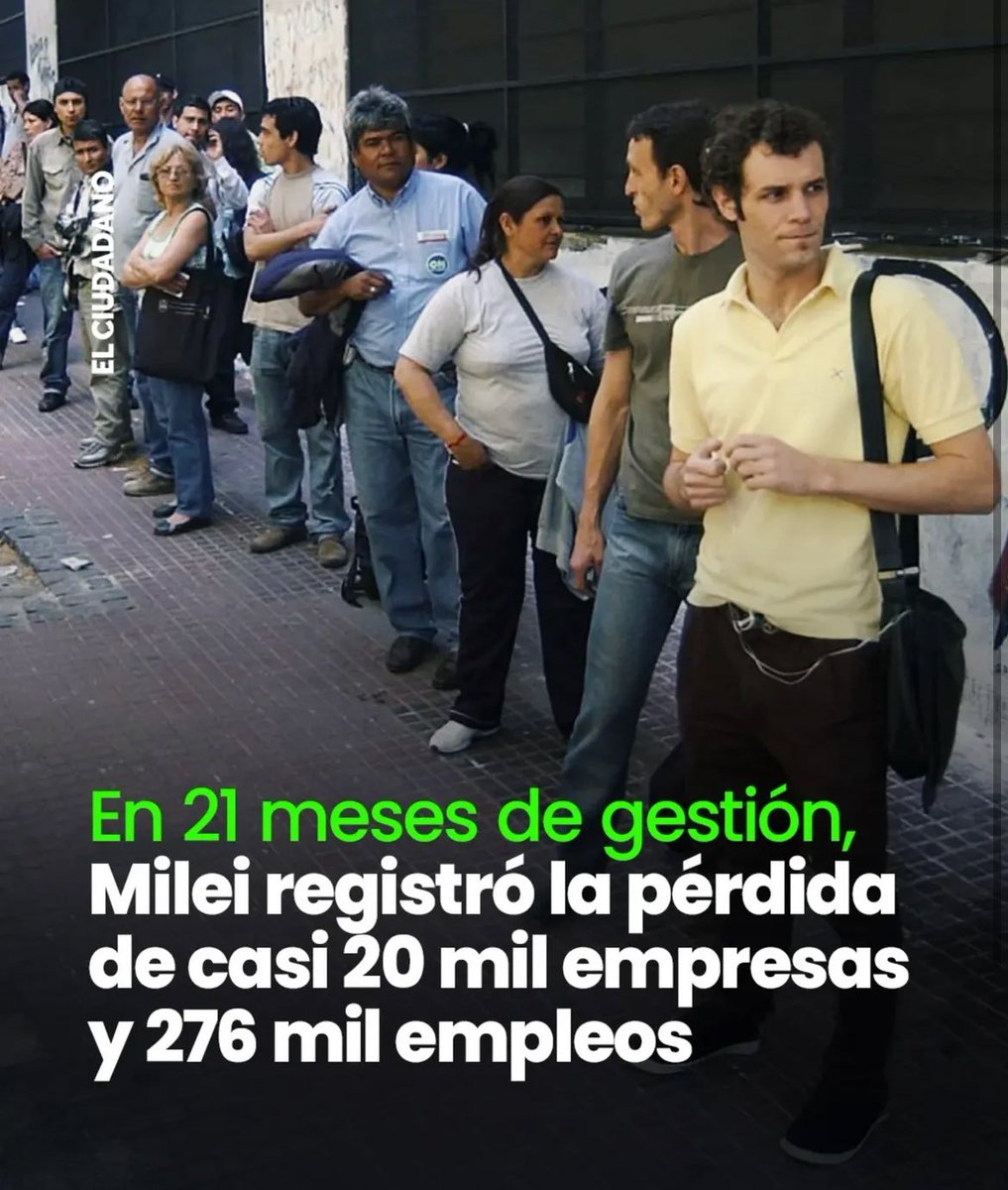 hernan_sr's tweet photo. Ayer con la llamada de teléfono entre Milei y Kast confirmamos que si sale Kast hará lo mismo que Milei, pero en Chile. 

Kast promete recortar el gasto fiscal en 6 mil millones de dólares, de seguro recortará gastos importantes del país, Milei hizo lo mismo en Argentina y adivinen lo que está pasando, hay datos concretos que desde esa fecha los jóvenes por necesidad comenzaron a involucrarse con los narcos, han caído 20 mil empresas y hay 246 mil personas desempleadas. 

Seamos responsables y conscientes, no podemos votar por un candidato que promete eliminar a los narcos, pero en realidad será todo lo contrario ya que sus medidas de recorte hará que nuestros jóvenes caigan en ilícitos. 

Cuidemos a nuestros hijos, hermanos , nietos, todavía estamos a tiempo de frenar al monstruo de Kast.