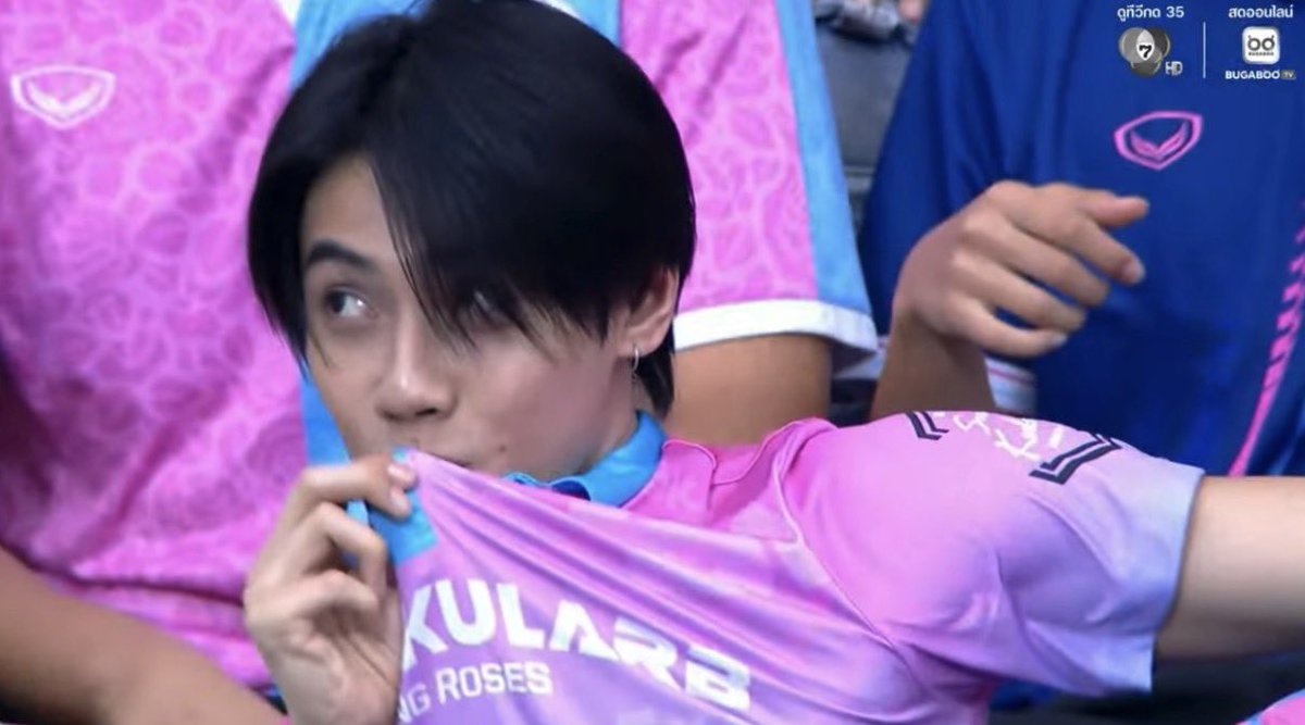 steywithpp's tweet image. ไอดชี่นยนยยนนน ภีมจุ้บเสื้อ สวนกุหลาบดิวะะะะ

#PEEMWASU
#จตุรมิตร31