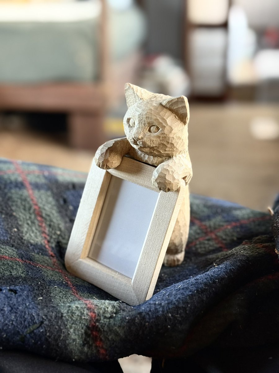 \\ 写真立て持っておきますね //