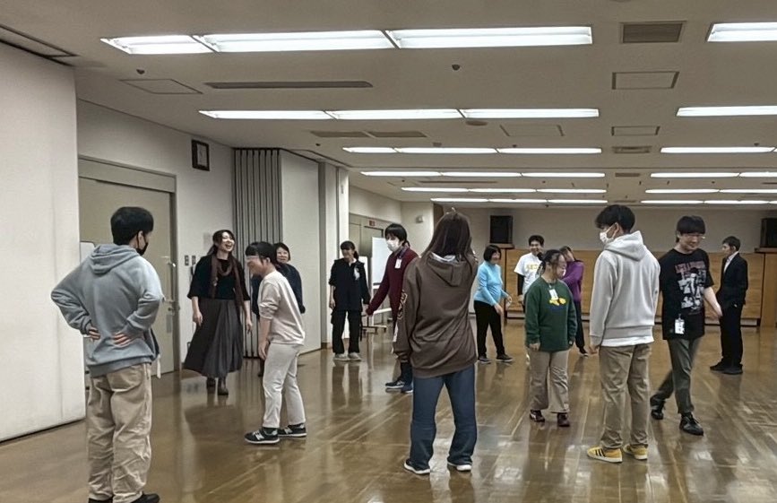 この度、体験レッスンに参加された方が
正式に劇団員として加入しました👏✨

初めての場で緊張もあったと思いますが、
前向きな姿勢と強い思いが印象的でした。

これから仲間と切磋琢磨し、
表現者として成長していくことを楽しみにしています🌱

#東京都 #練馬区 #障がい者支援
#福祉 #演劇 #劇団