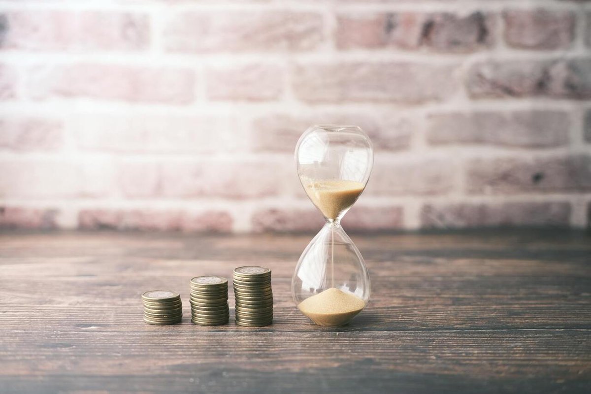 centcapglobal's tweet image. What Is the Time Value of Money (TVM)?

Understanding the #TimeValue of Money The #TimeValue of money (TVM) is a fundamental concept in finance that states that money available at the present time is worth more than the same sum in the future due to its.… cent.capital/finpedia/au/pe…