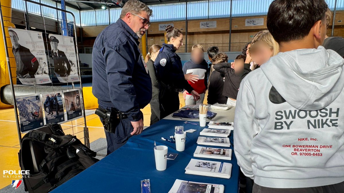 #Rencontre I Aujourd'hui , nous sommes au palais des sports de <a href="/AgdeOfficiel/">Ville d'Agde</a>  pour une journée entièrement dédiée au rapprochement entre les jeunes et les forces de sécurité.
Nous vous attendons ‼️