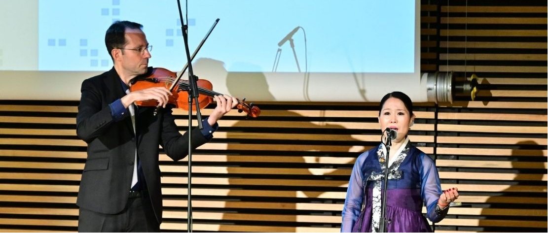 .<a href="/CasaAsia/">Casa Asia</a>  en el Día Internacional de la Música: «Recital de música clásica y tradicional coreana» casaasia.es/actividad/casa… #corea #musicatradicional