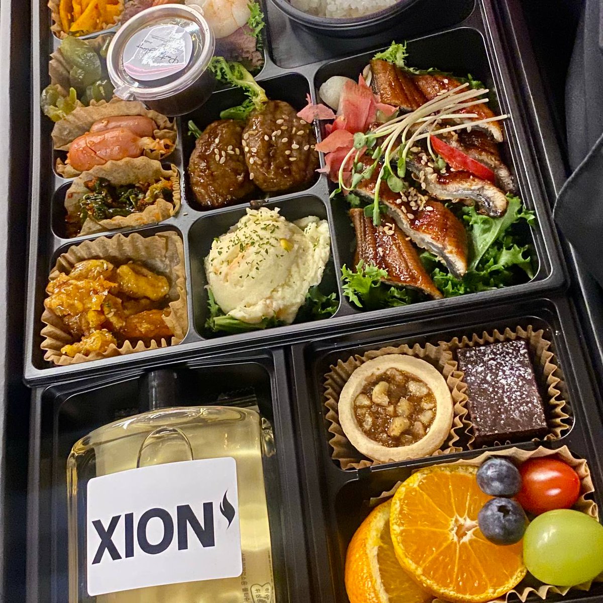 [XION: 복잡한 디지털 환경을 더 쉽게 만드는 새로운 방식]

<a href="/burnt_xion/">XION</a> <a href="/xion_korea/">XION Korea 한국 🇰🇷</a> #XION

인터넷에서 우리가 하는 행동은 점점 많아지고 복잡해지고 있습니다.

앱을 설치하고, 계정을 만들고, 여러 인증 절차를 거치며, 때로는 무엇이 정확한 정보인지 구분하기조차 어려울 때가 있습니다.