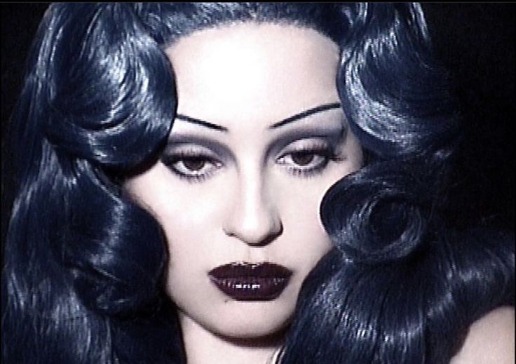 archivedemie's tweet image. no one does it like alexa demie