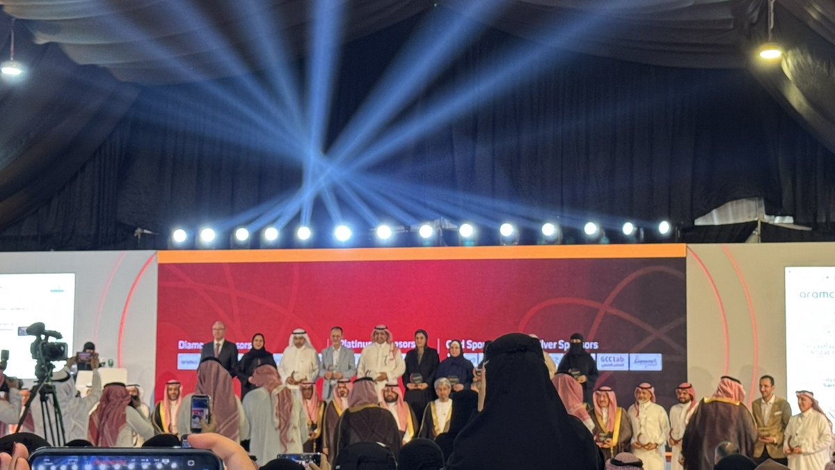 f6bam3's tweet image. الحمدلله سعيدة جداً بمشاركتي في المؤتمر الدولي الخامس لتقنيات المختبرات .
كانت المشاركة خطوة هادئة… لكنها حملت ما يكفي من الأثر لتفتح باباً جديداً لا أعرف إلى أين يقود🙏🤍
#labtech2025 
#innovation
#jazan