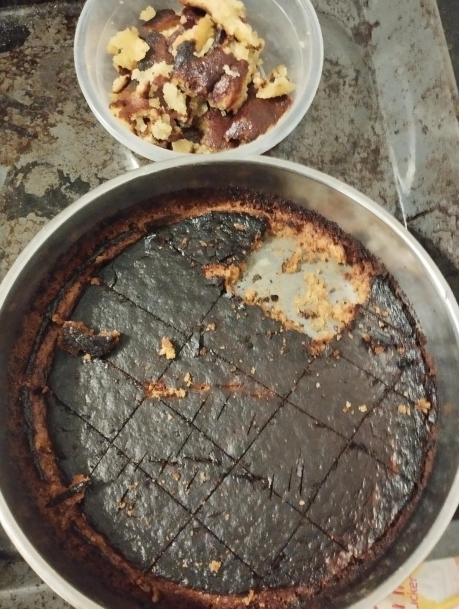 ‌أفكّر أفتح مطعم بس محتارة في اسمه ساعدوني وش أسميه؟