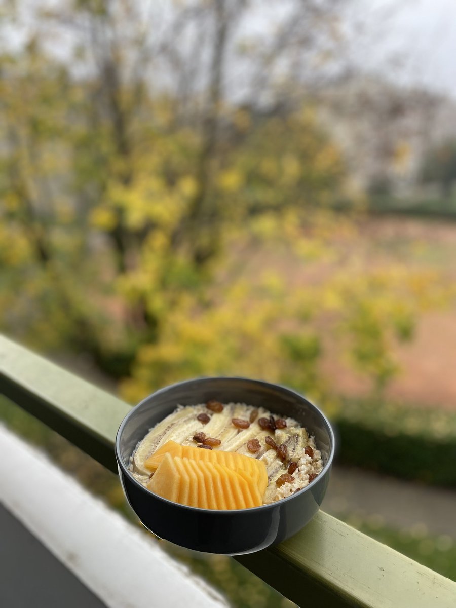 いつものオーツバナナにKaki入れてみた。
薄切りはあまり合わないので次やるならチャンクだな。