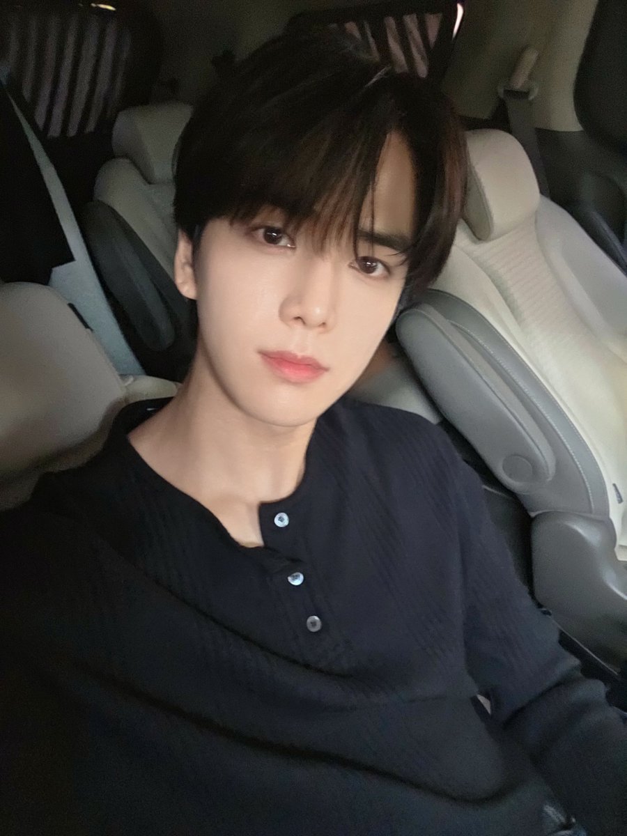 THEBOYZ_officl's tweet photo. [📸] 더비 마음의 "핵심" 을 찌르는 영훈이의 미모✨ AI도 따라할 수 없지요🤭

https://t.co/Iq4i2kJAft

#THEBOYZ #더보이즈
#YOUNGHOON #영훈 https://t.co/OzCMFfyqmZ