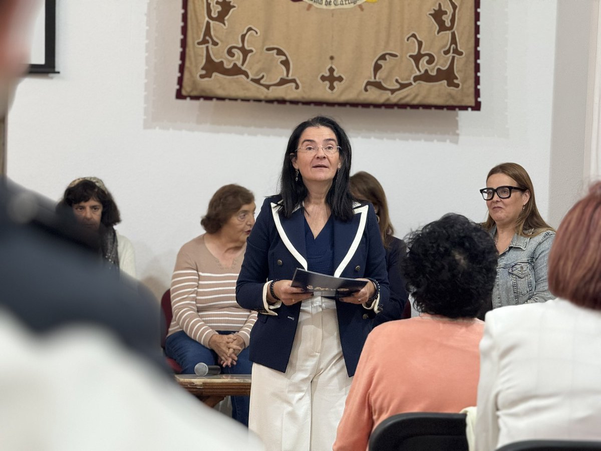 Chiru_Cartagena's tweet image. 📹 Presentación del vídeo de @APICESCT “Historias poderosas” ❤️

Gran trabajo de ÁPICES por este encuentro donde se narra la experiencia vital y se da voz a quienes, con valentía, han decidido contar su historia de superación e inclusión 🫂