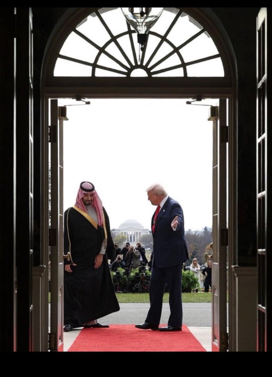 MohamedAlhalafi's tweet photo. الصوره تتحدث و تعبر عن أجمل اللحظات ..

#ولي_العهد_الأمير_محمد_بن_سلمان 
#البيت_الأبيض.
#محمد_بن_سلمان_في_واشنطن
#القمة_السعودية_الأمريكية
#SaudiUSsummit | #MBSINUSA https://t.co/cBdXBQWT0A