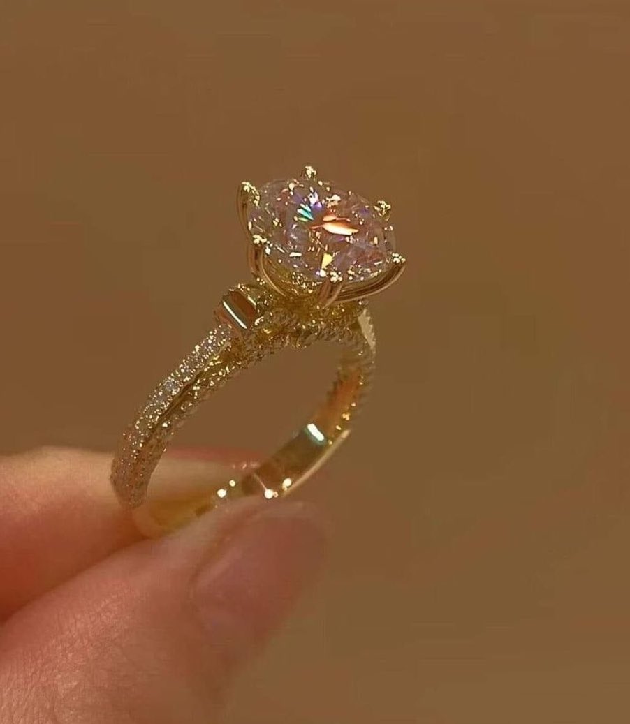 aesttics's tweet image. Princess ring ✨