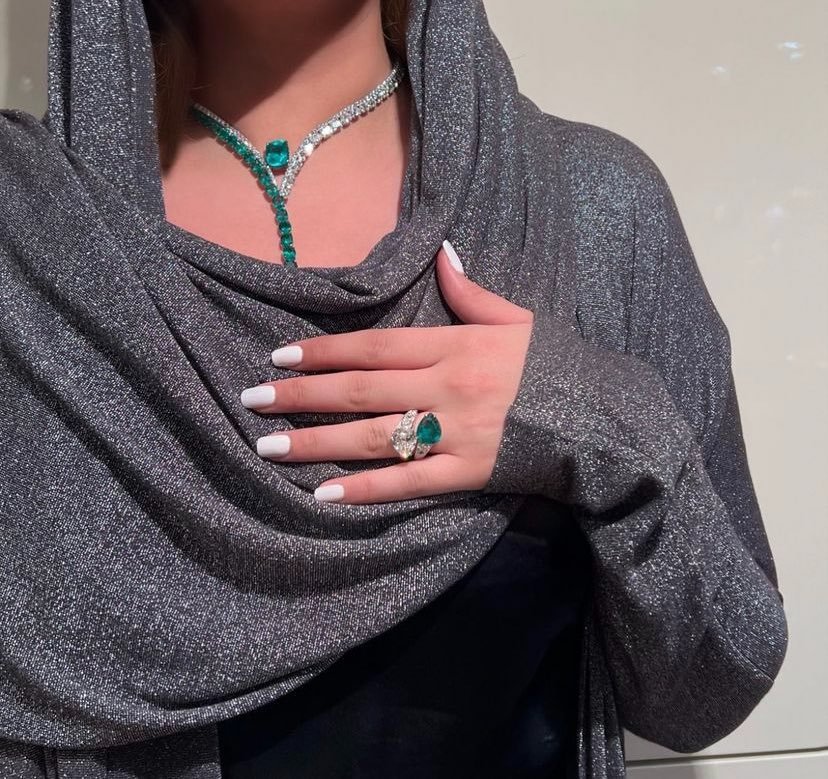 Incredible emerald set