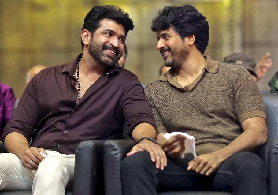 AllIndiaSKFC's tweet image. Wishing a very Happy Birthday to @arunvijayno1
brother, on behalf of all our King, @Siva_Kartikeyan annan&apos;s fans 😊💐 

#KingSK #HBDArunVijay