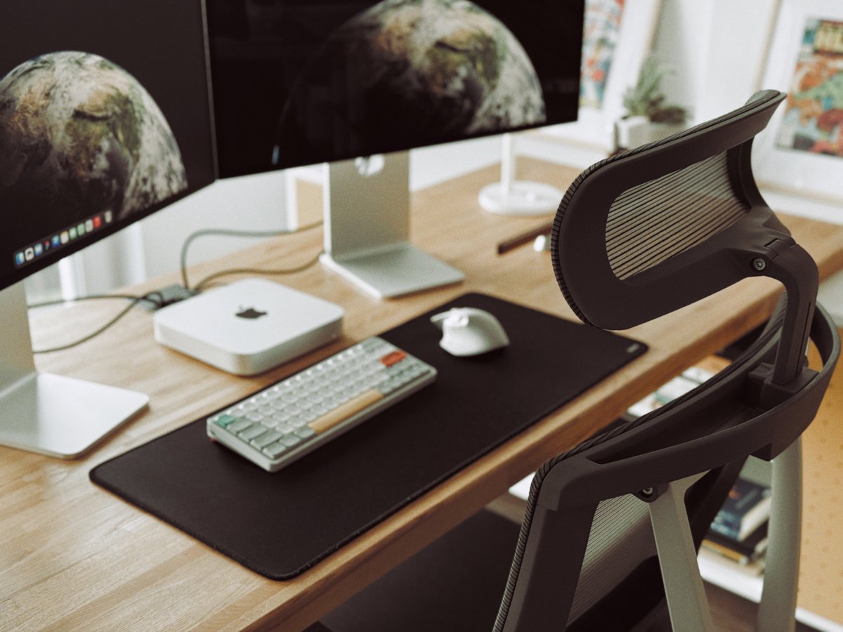 dariusdan's tweet image. More vibes from my desk. 👀