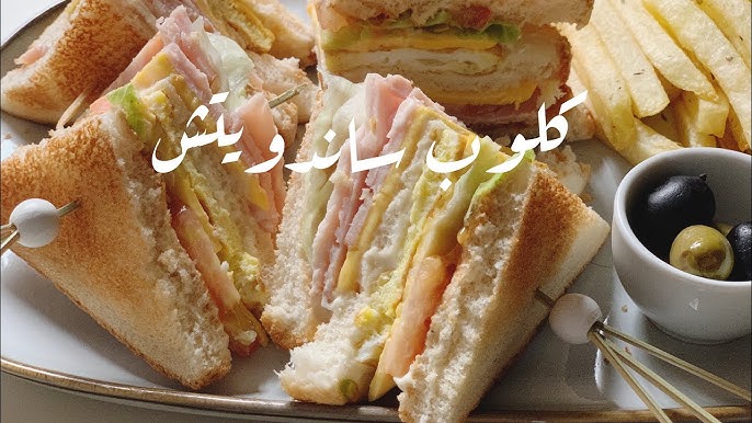 (كلوب ساندوتش) ثلاثون ريالا ، (كيس التوست) خمسة ريالات . 
الصنف واحد ؛ لكن تغير المسمى ، فتغيرت القيمة 
وكذلك  بعض البشر 
 أشخاص عاديون ، تغيّر مسمى وظيفتهم  ، فاختلف شكل  تعاملهم .