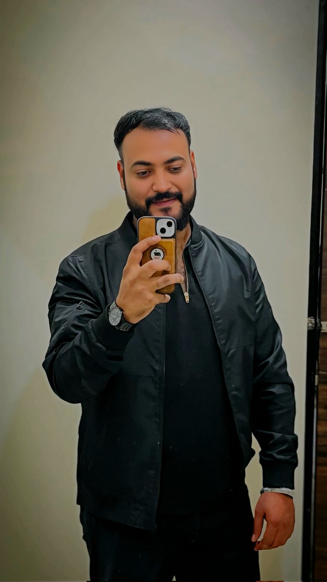 VSurota's tweet photo. #Black
#blackoutfit 
#allblacklook 
#weddingvibes❤️ 
#weddingphotography 
#weddinglook https://t.co/0Ks0iPZ3sf