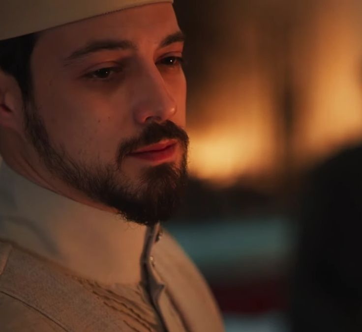 galiba cüneyd bu dünyadan değildi yoksa bu güzellik ne mana yani