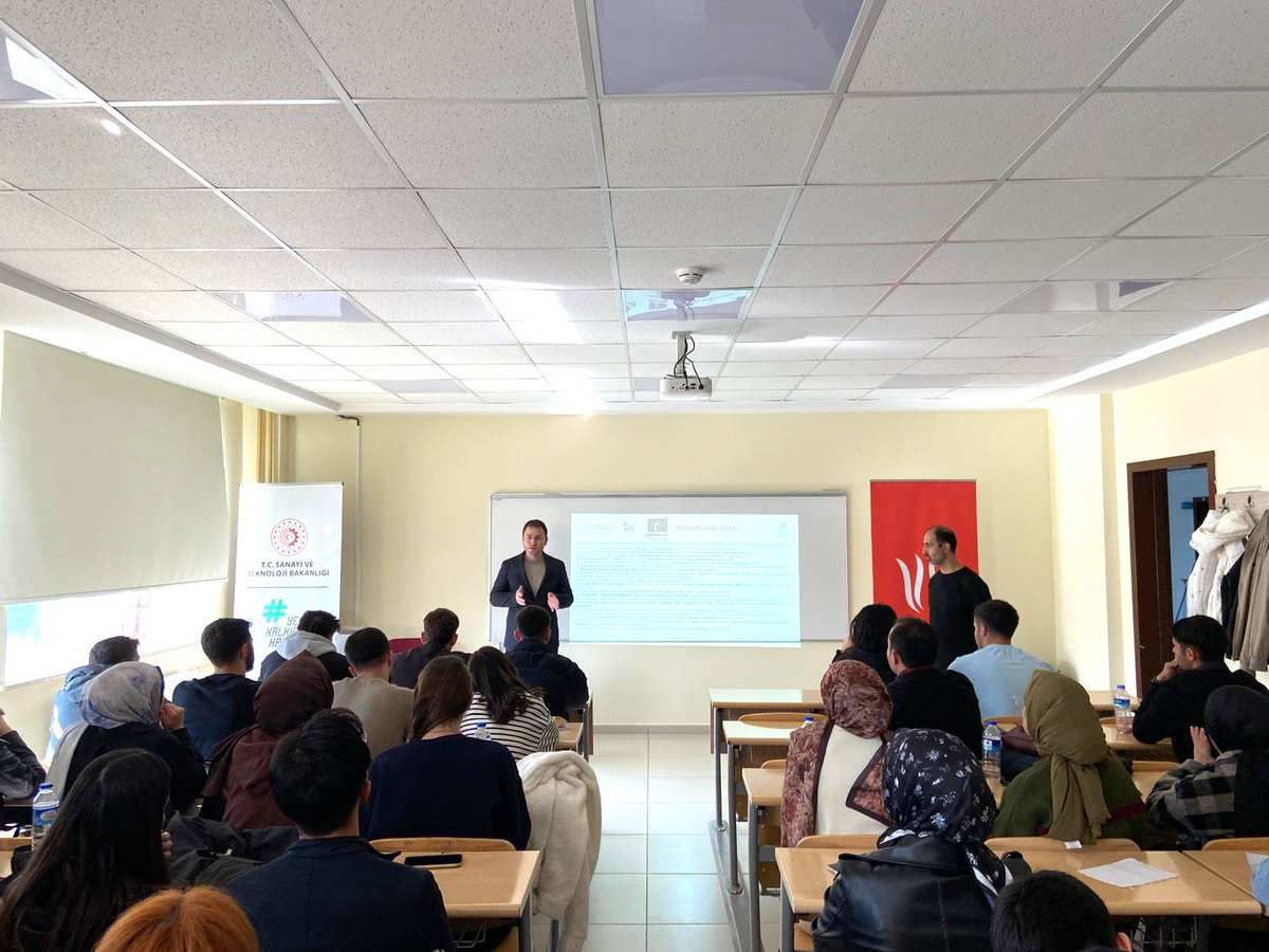 TC_DAKA's tweet image. DAKA Bitlis Yatırım Destek Ofisi tarafından Bitlis Eren Üniversitesi Tatvan Meslek Yüksekokulu&apos;nda Siber Vatan Programı bilgilendirme toplantısı gerçekleştirildi.

🌐 Başvuru: sibervatan.org
📅 Son başvuru tarihi: 22 Kasım 2025

@beusosyalmed 
@siber_vatan