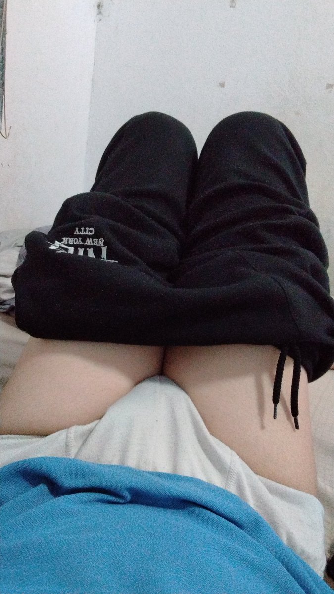 มีคนขอดู กกน. เราด้วย แปลกดีจัง ไหนๆก็ถ่ายแล้วลงในนี้ด้วยเลยละกัน
#femboy #sissy