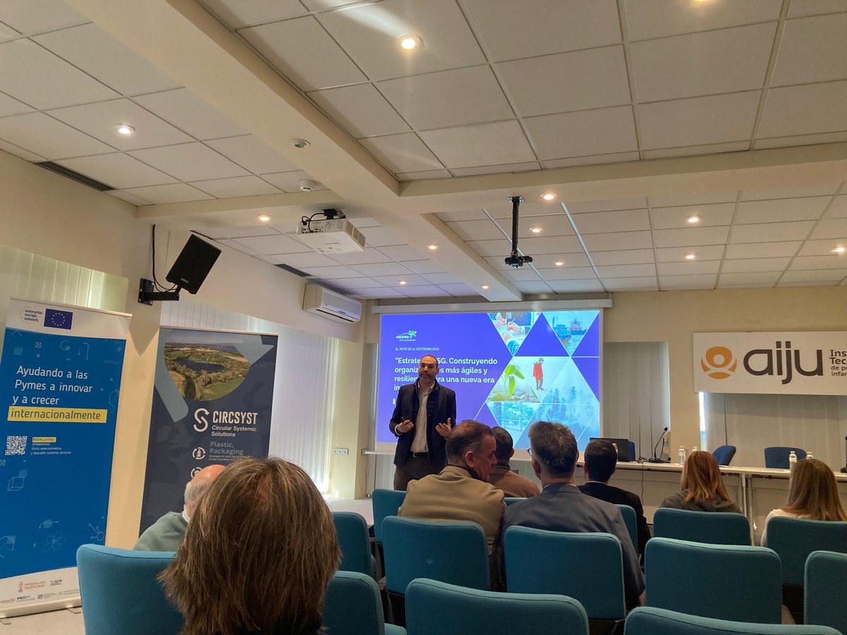 seimedcv's tweet image. 👉 Hoy celebramos la jornada “Medidas Europeas para construir empresas y territorios más sostenibles”, organiza @AIJU_Tecnologi y @seimedcv
Encuentro clave para impulsar modelos empresariales➕responsables y alineados con las políticas europeas.
#EENCanHelp #EENSustainability